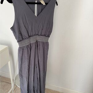 Elegant Gray Sleeveless Dress